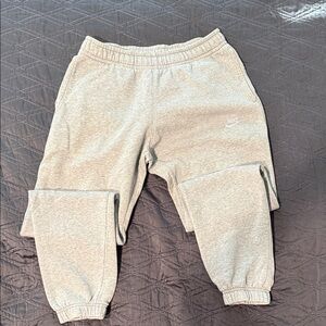 Nike Men’s Light Gray Sweatpants